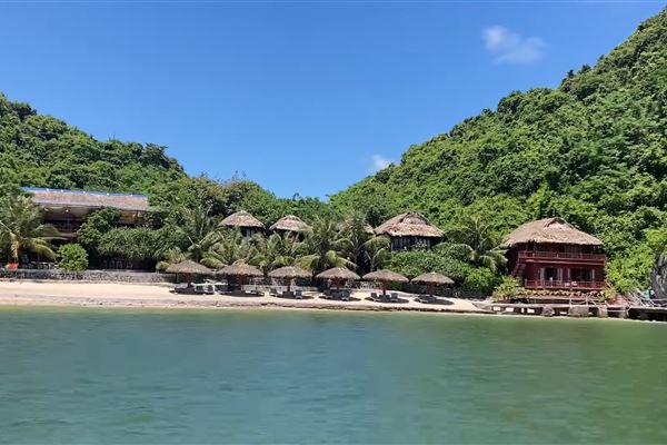 Khám phá bãi biển Vạn Bội: 