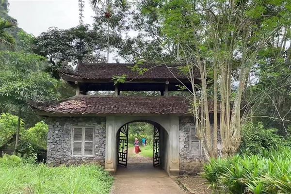 Thăm Làng Cổ Việt Hải: Tìm Về 