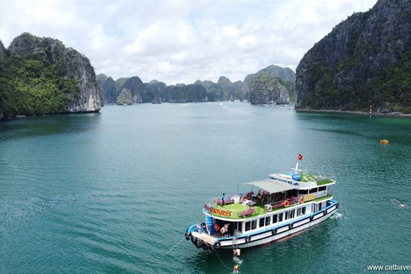 Tầu Cát Bà Ventures