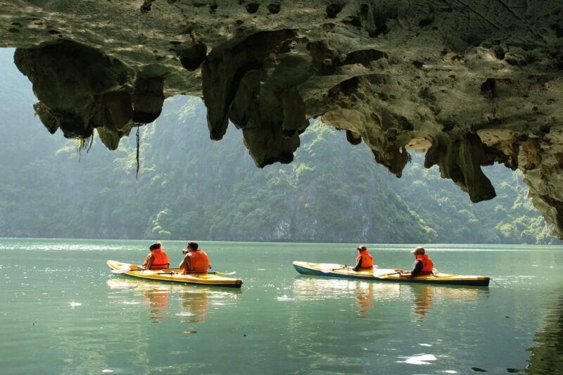 Cruising - Kayaking - Cycling - Trekking